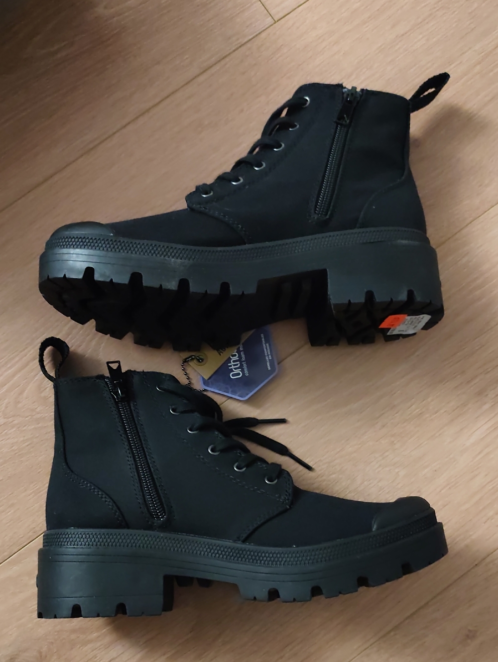Palladium Boots - Picture 2 of 6